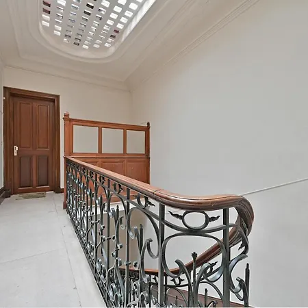 Apartment Place Carnot 1900: Coeur De